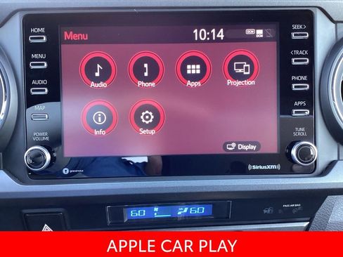 Used 2022 Toyota Tacoma TRD Sport image 3