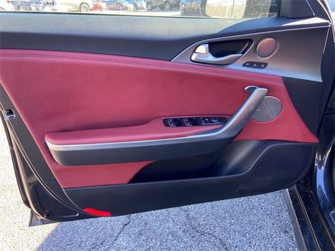 Used 2021 Kia Stinger GT1 image 24