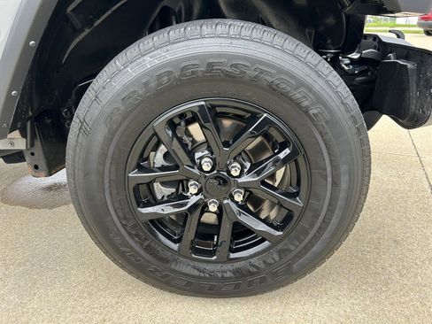 Used 2022 Jeep Gladiator Sport AWD/4WD image 36