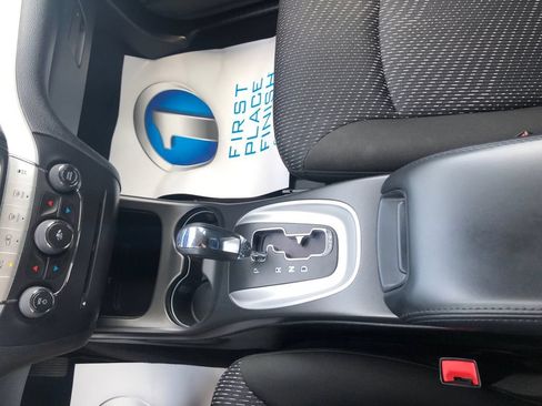 Used 2019 Dodge Journey SE w/ Connectivity Group FWD image 11