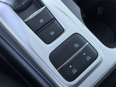 Used 2022 Ford Explorer XLT RWD image 19