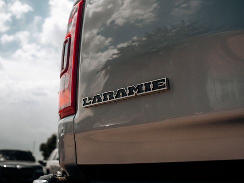 Used 2020 RAM 1500 Laramie AWD/4WD image 15