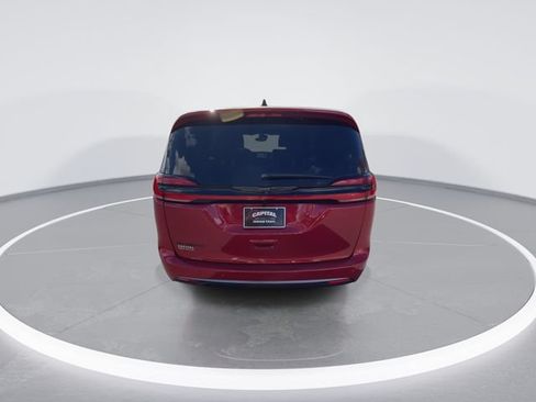 New 2026 Chrysler Pacifica Select FWD image 7
