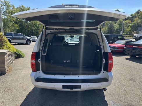 Used 2011 Chevrolet Tahoe LT w/ Luxury Package AWD/4WD image 6