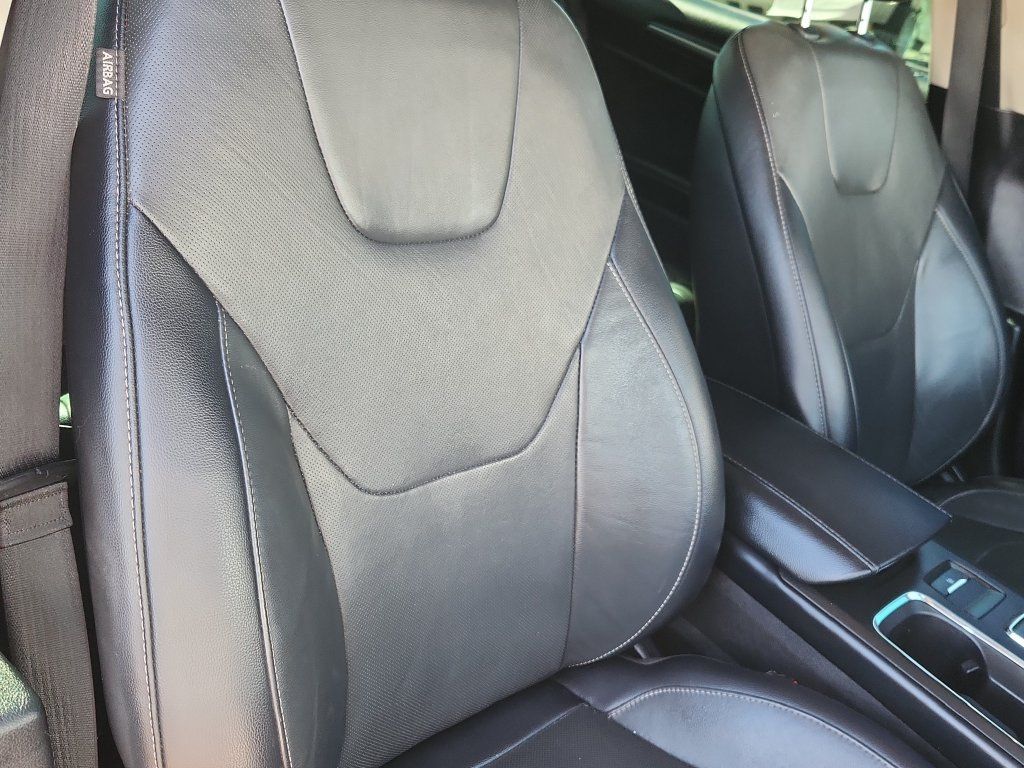 Used 2019 Ford Fusion Titanium FWD image 15