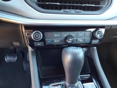 Used 2025 Jeep Compass Limited AWD/4WD image 11