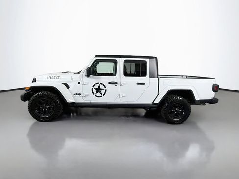 Used 2022 Jeep Gladiator Sport AWD/4WD image 4