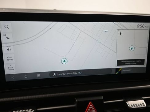 New 2026 Kia Sportage SX FWD image 17