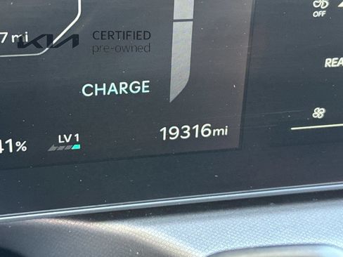Certified 2024 Kia EV9 Light Long Range RWD image 28