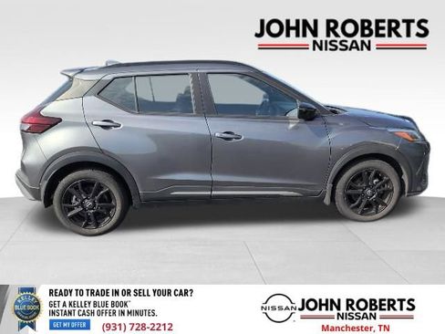 Used 2023 Nissan Kicks SR FWD image 9