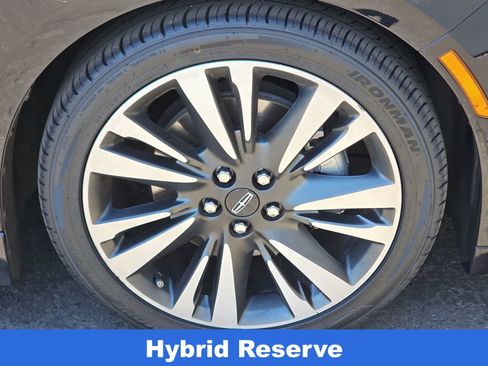 Used 2018 Lincoln MKZ Reserve w/ Technology Package FWD image 12