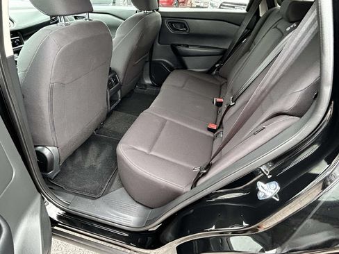 Used 2026 Nissan Rogue S FWD image 8