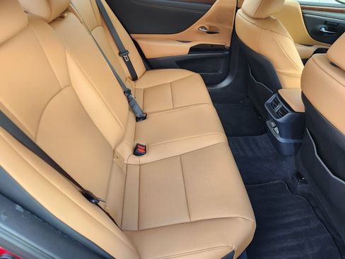Certified 2025 Lexus ES 350 w/ Premium Package FWD image 31