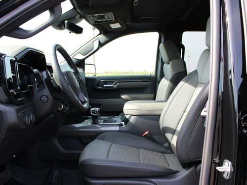 New 2026 Chevrolet Silverado 1500 ZR2 w/ Dark Appearance Package AWD/4WD image 22