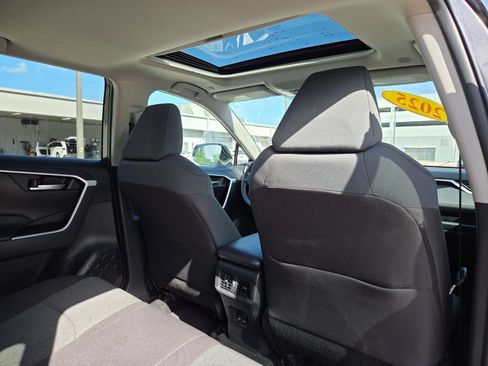 Used 2025 Toyota RAV4 XLE w/ Convenience Package FWD image 16