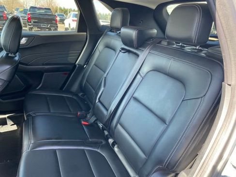 Used 2023 Ford Escape Platinum AWD/4WD image 18