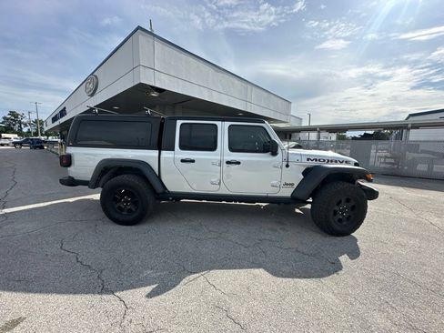 Used 2022 Jeep Gladiator Mojave AWD/4WD image 1
