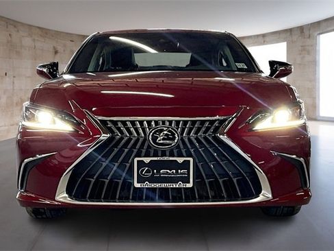 Used 2023 Lexus ES 250 w/ Premium Package image 2