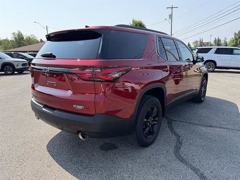 Used 2023 Chevrolet Traverse LT w/ Midnight/Sport Edition AWD/4WD image 6