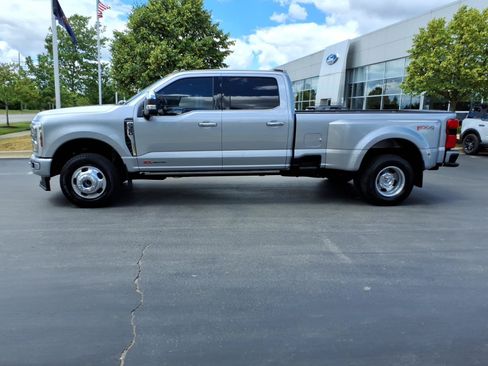 Used 2024 Ford F350 Platinum AWD/4WD image 4