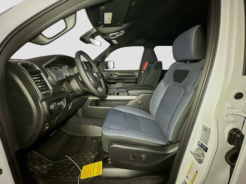 New 2026 RAM 1500 Big Horn AWD/4WD image 14