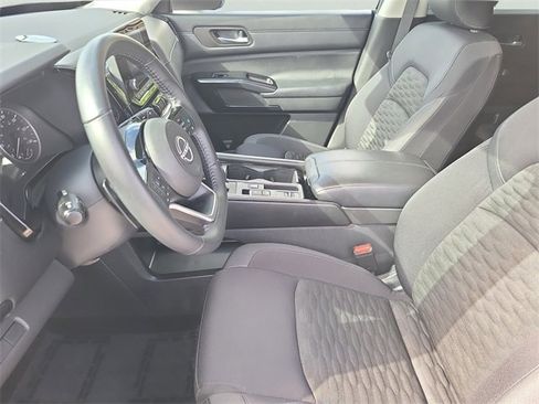 Used 2022 Nissan Pathfinder SV image 22