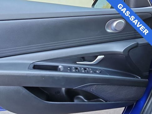 Used 2024 Hyundai Elantra SEL FWD image 28