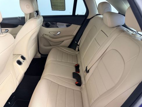 Used 2016 Mercedes-Benz GLC 300 4MATIC image 23