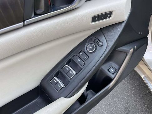 Used 2018 Honda Accord Touring image 22
