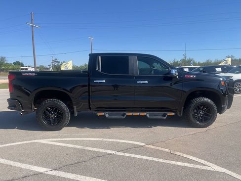 Used 2022 Chevrolet Silverado 1500 Custom Trail Boss w/ Safety Confidence Package AWD/4WD image 6
