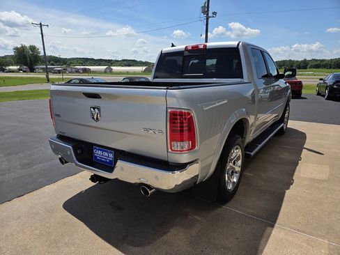 Used 2017 RAM 1500 Laramie w/ Convenience Group AWD/4WD image 4