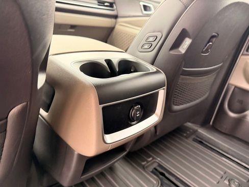 New 2026 Kia Carnival EX image 23