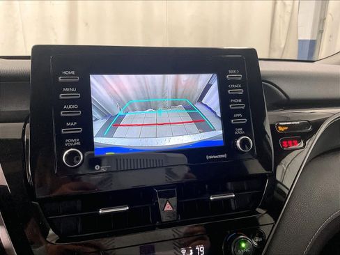 Used 2023 Toyota Camry SE image 19