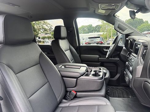 Used 2025 Chevrolet Silverado 2500 W/T w/ WT Convenience Package AWD/4WD image 21