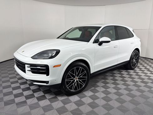 Used 2026 Porsche Cayenne image 1