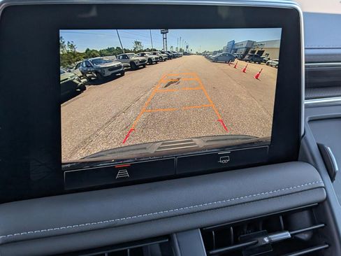Used 2023 GMC Yukon SLT RWD image 25