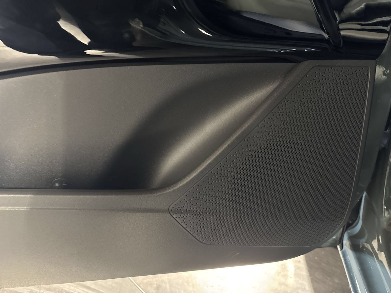 New 2026 Kia Niro EX FWD image 13