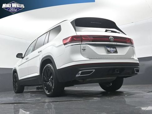 Used 2026 Volkswagen Atlas SE FWD image 21