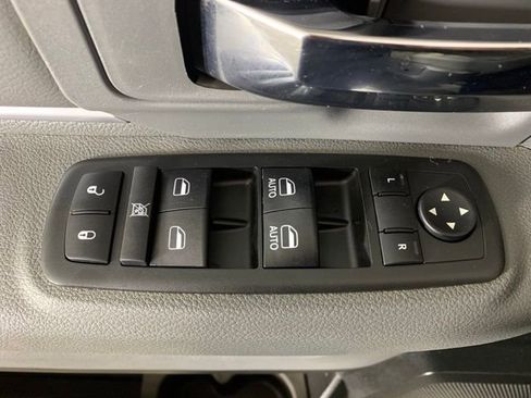 Used 2017 RAM 1500 Big Horn AWD/4WD image 30