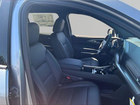 New 2026 Chevrolet Traverse LT w/ Driver Confidence Package AWD/4WD image 10