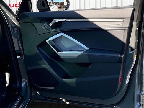 Used 2025 Audi Q3 2.0T Premium w/ Convenience Package image 28