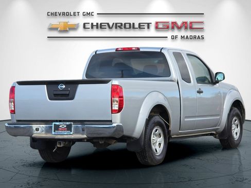 Used 2015 Nissan Frontier S w/ S Preferred Package image 3