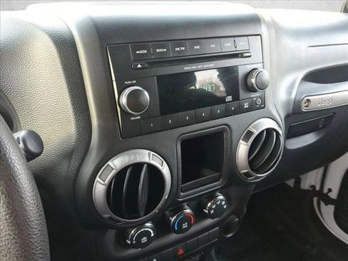 Used 2013 Jeep Wrangler Unlimited Sport image 13