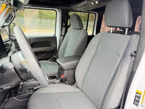 Used 2024 Jeep Wrangler Sahara w/ Safety Group image 9