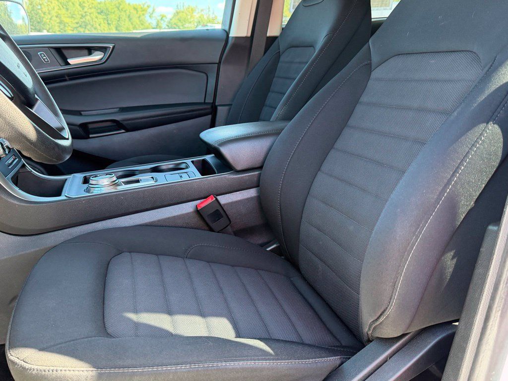Used 2022 Ford Edge SE AWD/4WD image 10