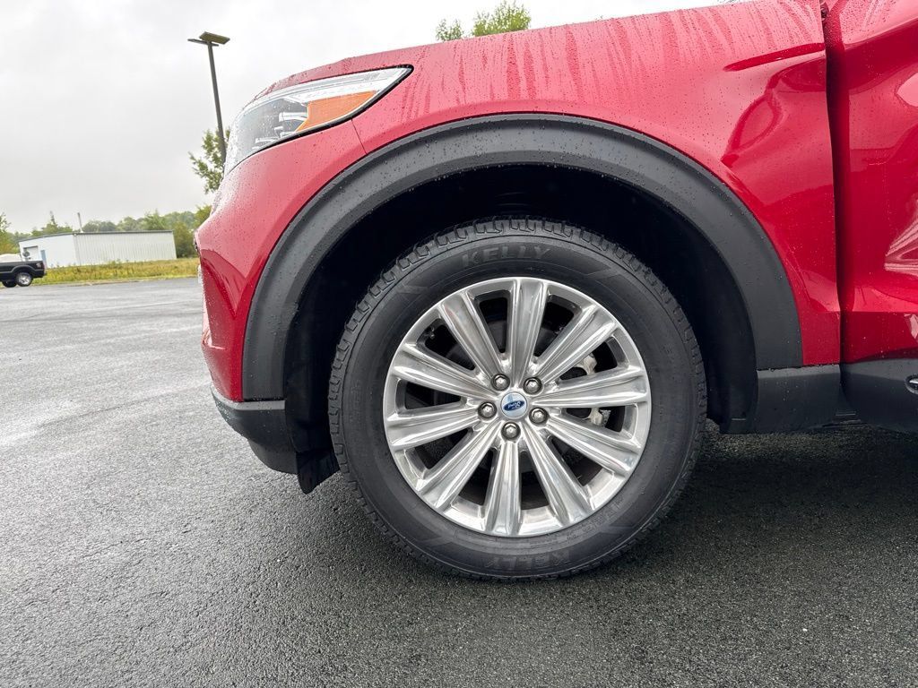 Used 2023 Ford Explorer Limited w/ Equipment Group 301A AWD/4WD image 49