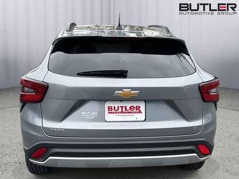 New 2026 Chevrolet Trax LT w/ Driver Confidence Package image 4