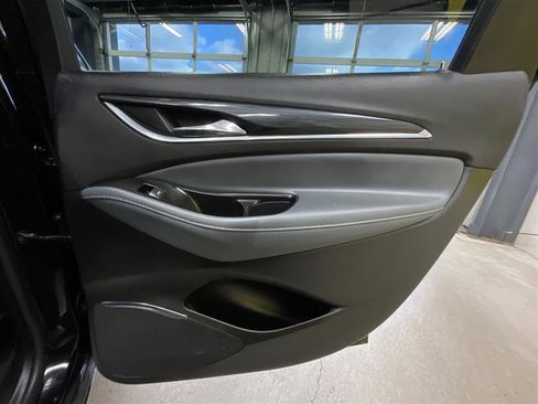 Used 2019 Buick Enclave Essence image 20