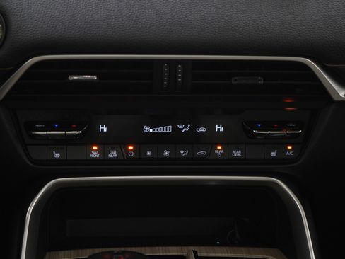 Used 2024 MAZDA CX-90 Plug-In Hybrid w/ Premium Pkg AWD/4WD image 20