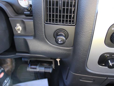 Used 2004 Dodge Ram 3500 Truck SLT w/ Sport Appearance Group image 32